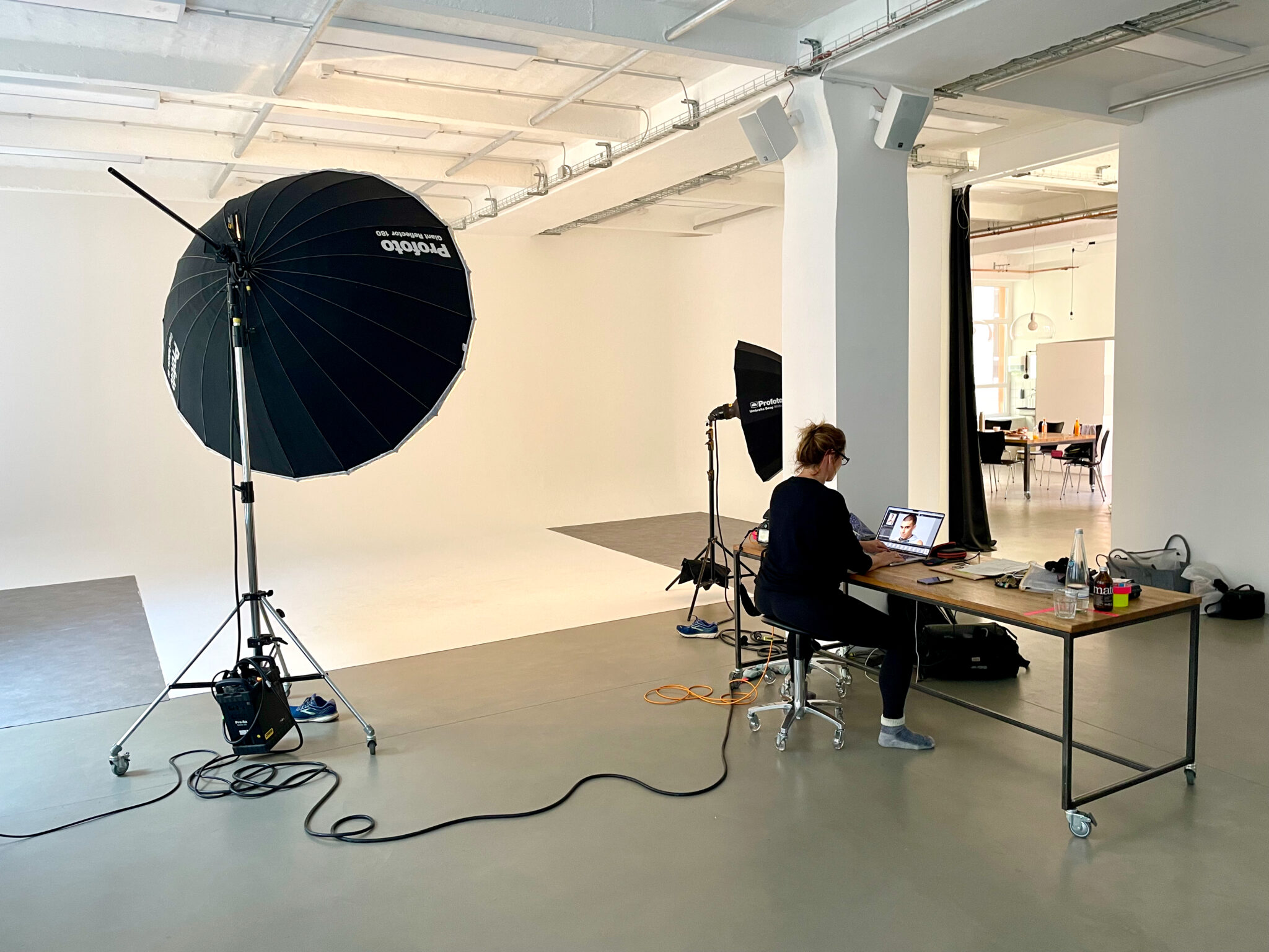 Best Assistent 2022 /Gallery Shoot Die Wespe 2